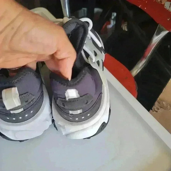 Nike React Presto Ghost Shoes 2019 Black White Men's Size 9 US- AV2605-003 - Picture 7 of 8